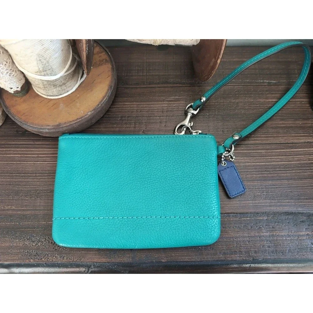 Coach‎ Leather Turquoise Wristlet 6
